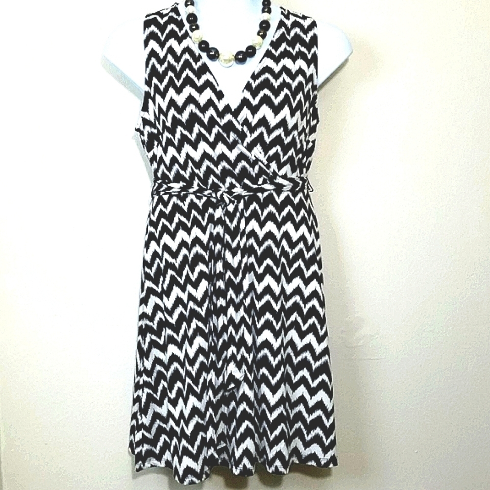 Sundress black and white print belted MIDI striped